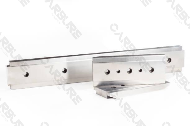 Tungsten-Carbide-Knives-in-Tobacco